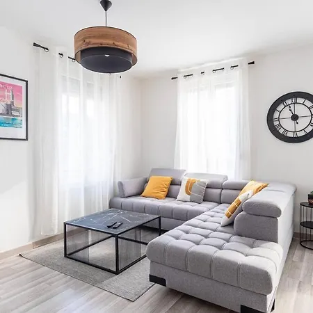 O Terminus Oceane - Proche Gare - Lit King Size Appartement